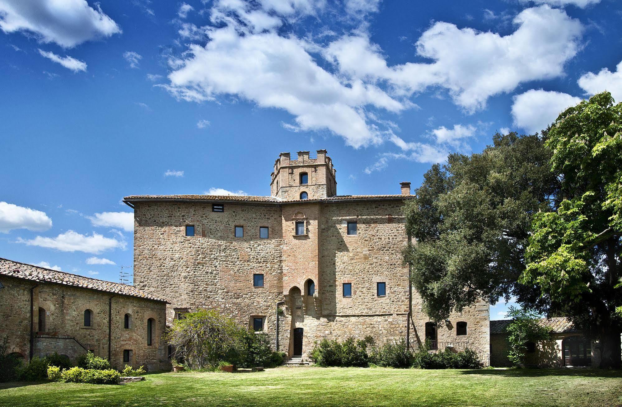 Castel Porrona Relais & Spa Hotel Exterior photo